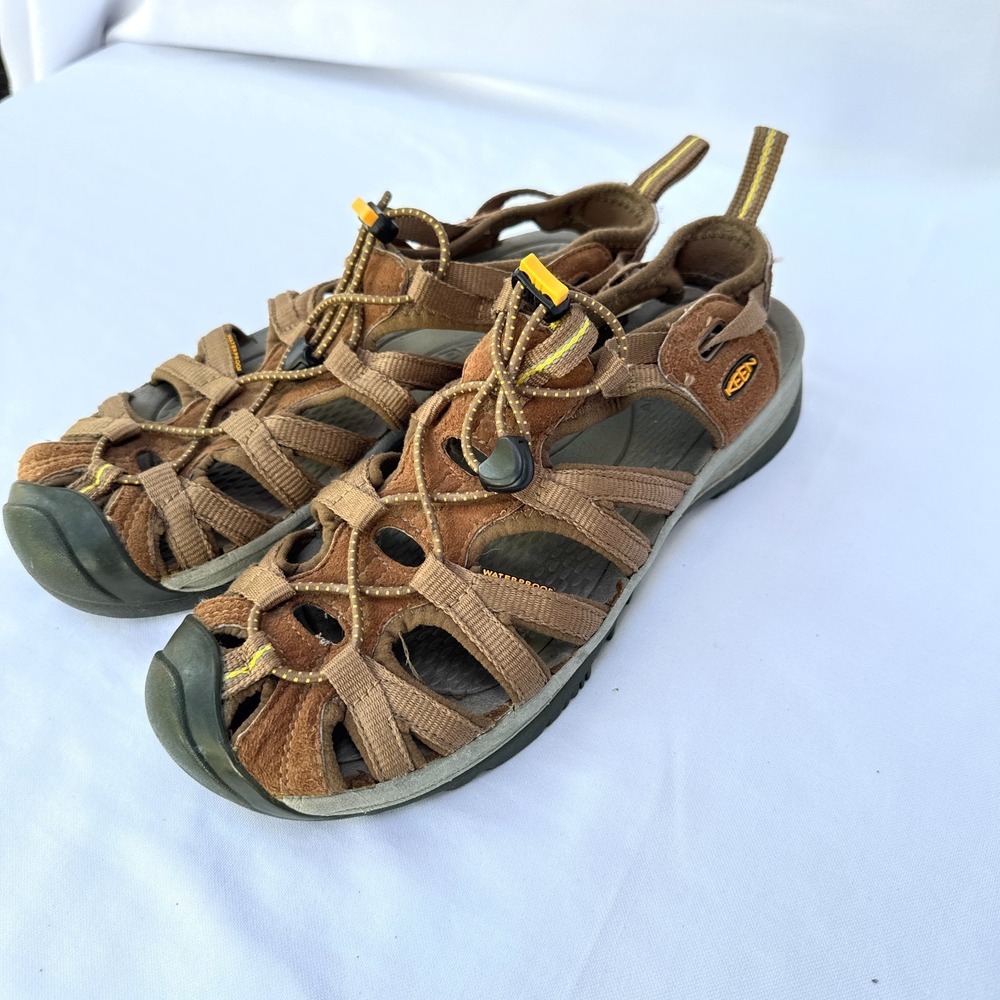 Keen Whisper Hiking Sandals Womens US 9.5 Brown Closed Toe Bungee Lace Fisherman